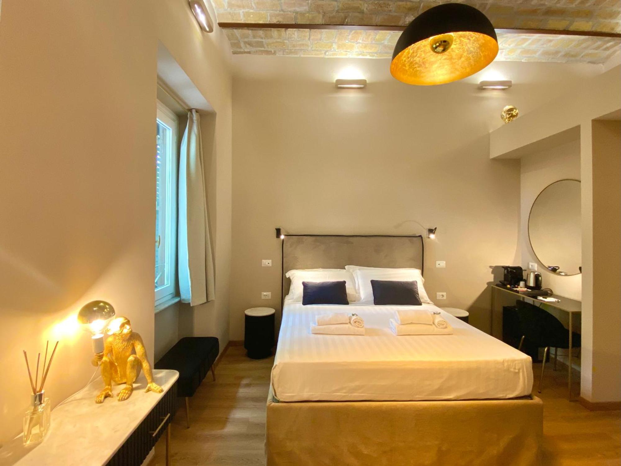 Queen Of Rome Luxury Rooms المظهر الخارجي الصورة