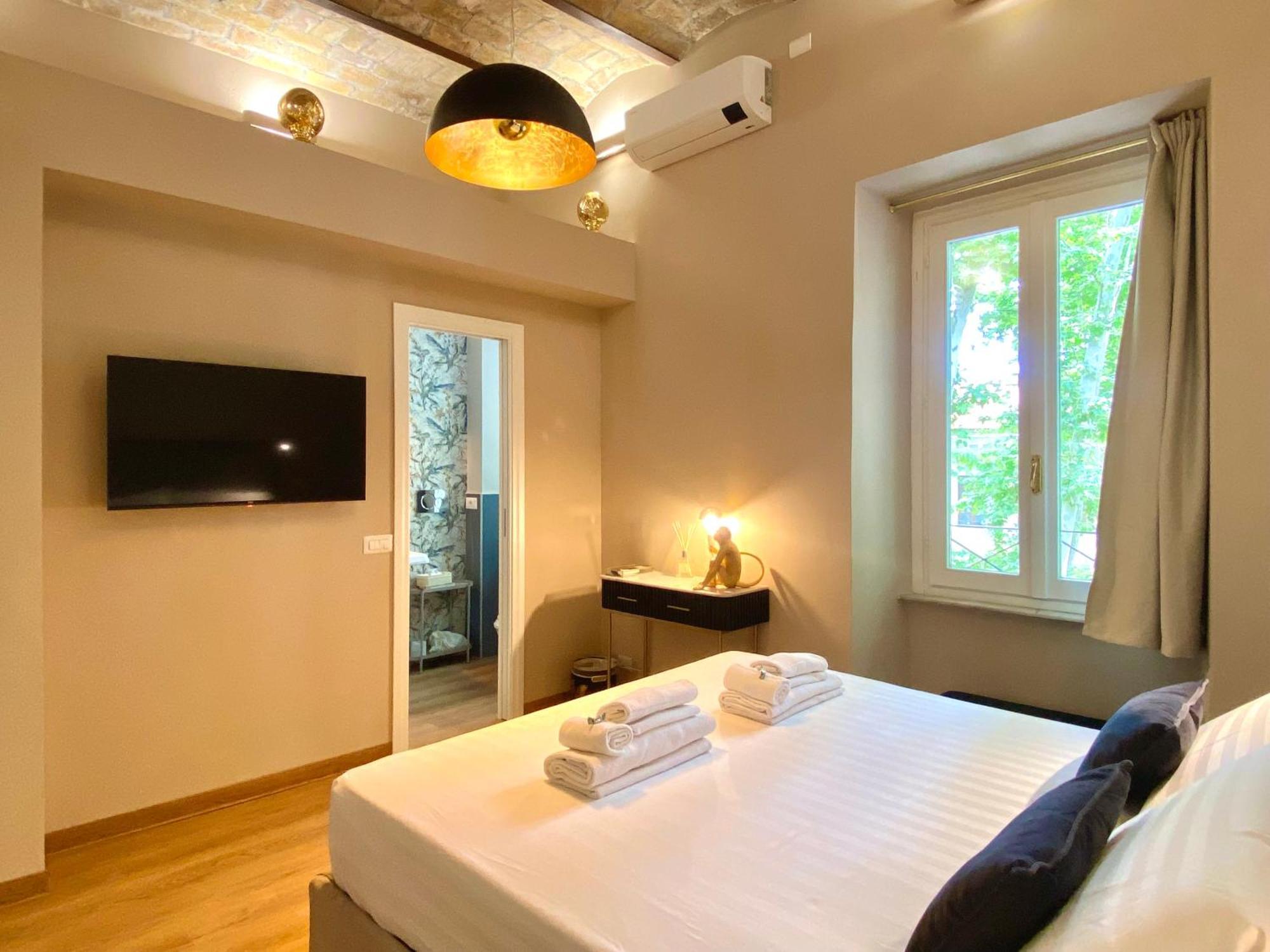 Queen Of Rome Luxury Rooms المظهر الخارجي الصورة