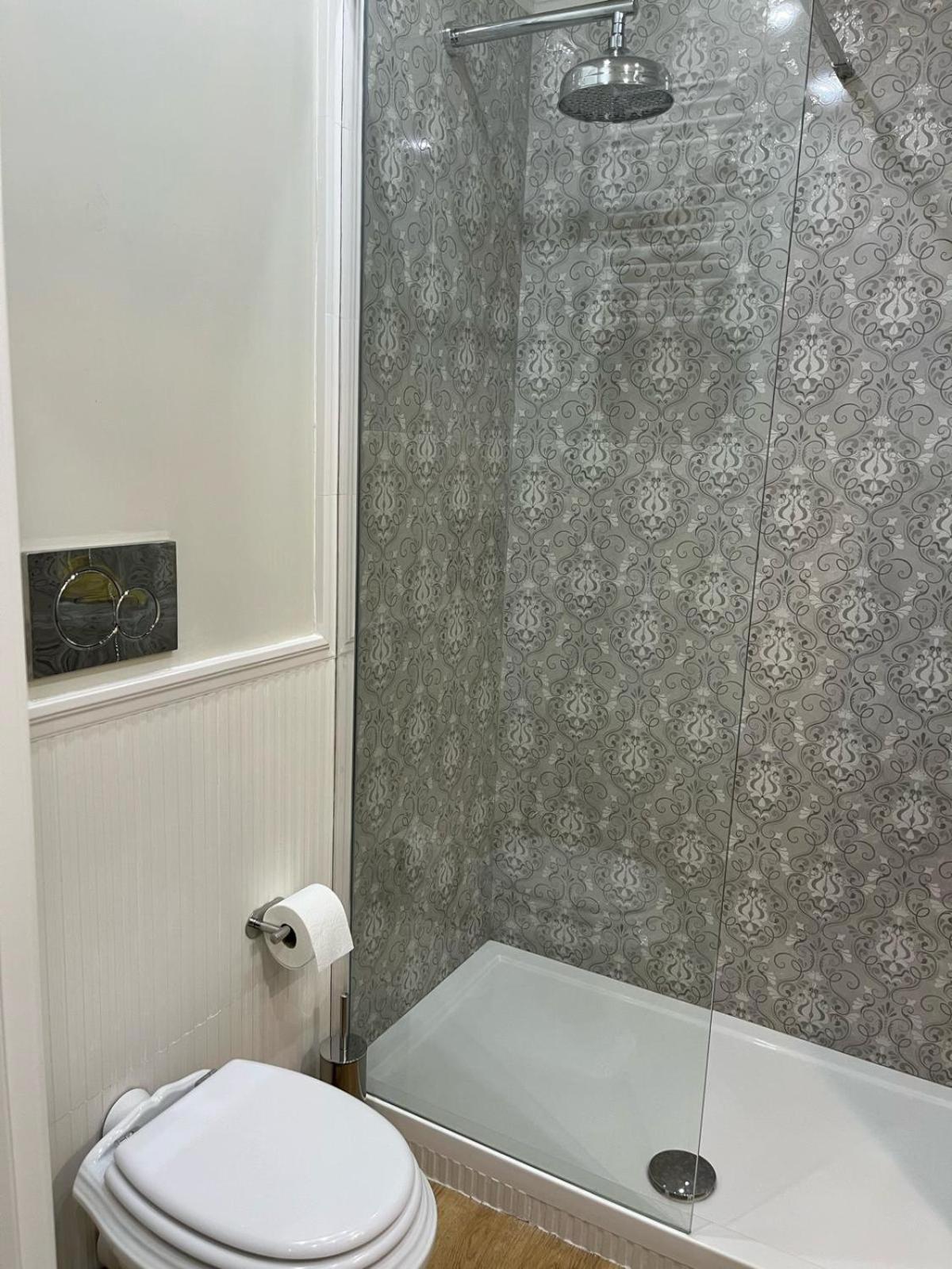 Queen Of Rome Luxury Rooms المظهر الخارجي الصورة