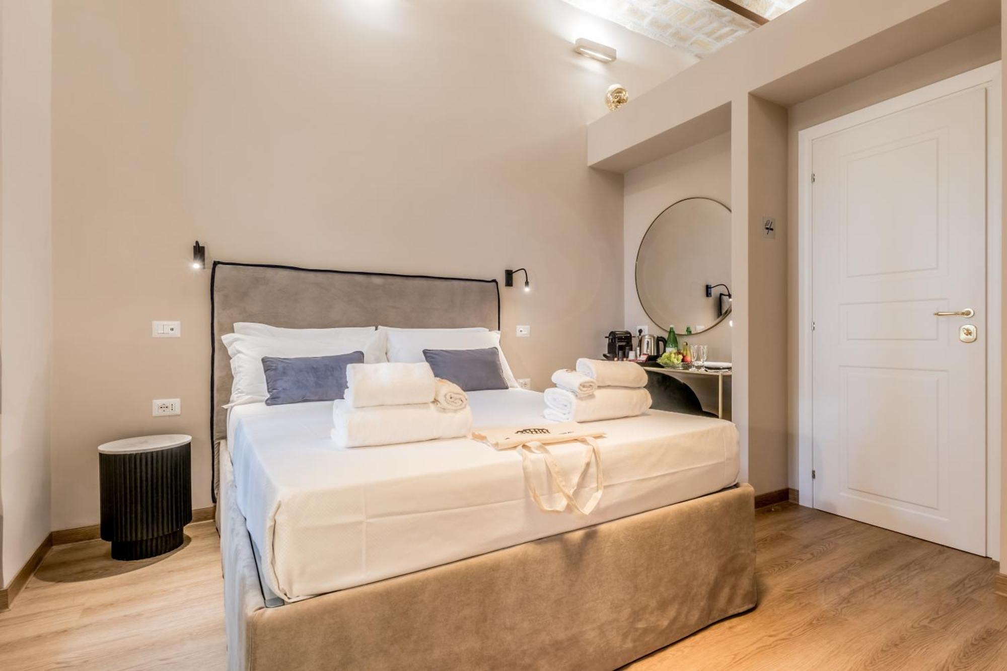 Queen Of Rome Luxury Rooms المظهر الخارجي الصورة